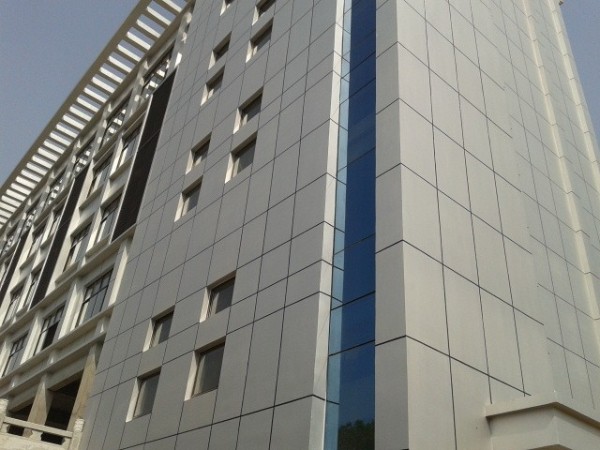 水性氟碳漆有什么特點，水性氟碳漆與油性氟碳漆的區別？